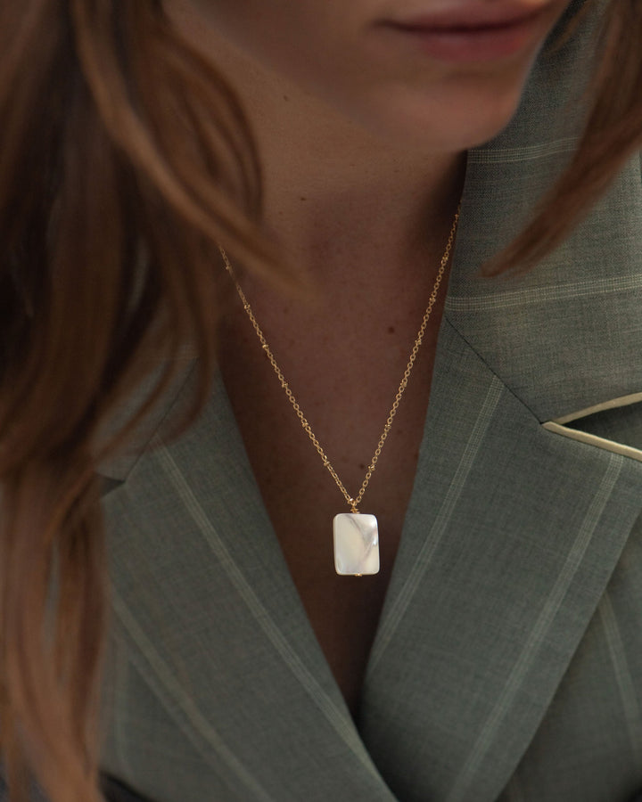 The Power of Subtlety: Why Minimal Jewelry Makes the Boldest Statement
