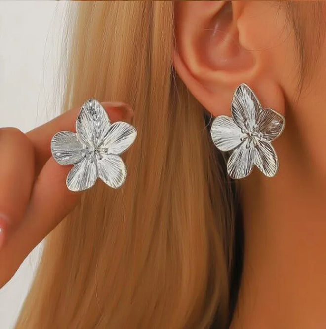 ROSE-EARRING